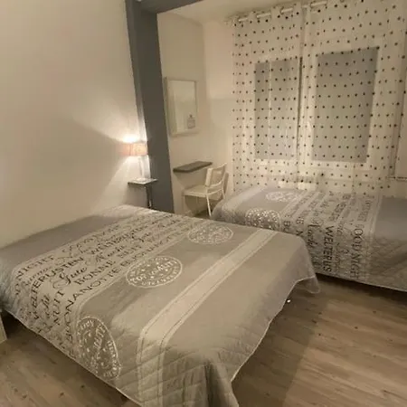 Consuegra Apartment *